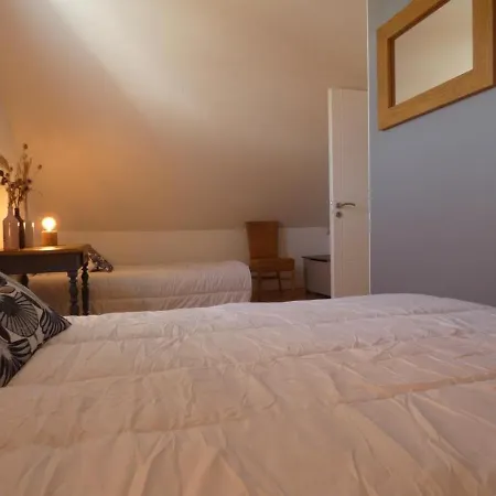 Maison Renovee De 112m², 4 Chambres, A 800m Des Plages, Avec Jardin, Proche Commerces. - Fr-1-540-188