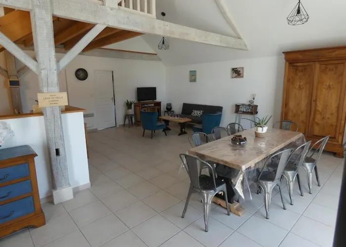 別荘 Maison Renovee, 8 Pers, Animaux Admis, Jardin - Fr-1-540-188 ノートル・ダム・ド・モン